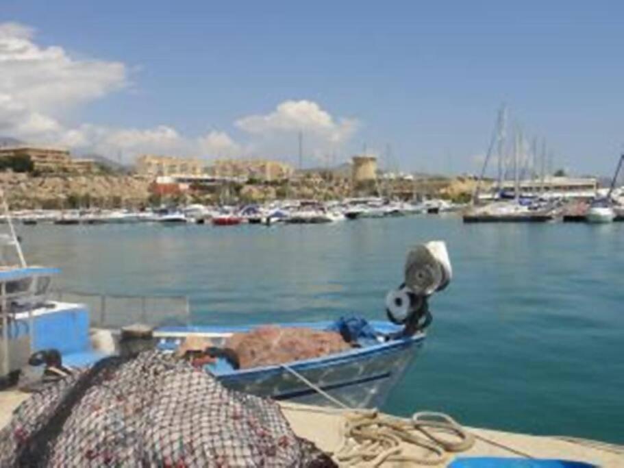 Beachside Apartment In The Centre Of El Campello Eksteriør billede